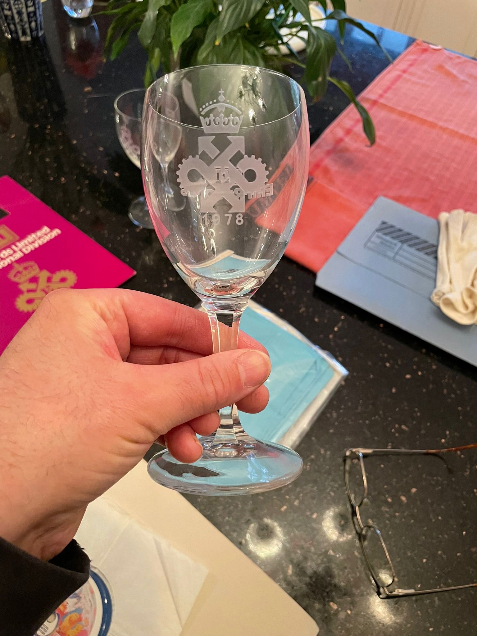 Etched crystal wine glass with 1978 Queen's Award to Industry crest